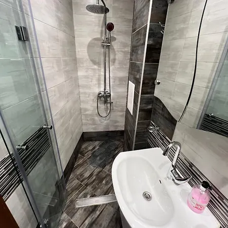 Budapest Cozy W Working Space And Wifi 公寓 *