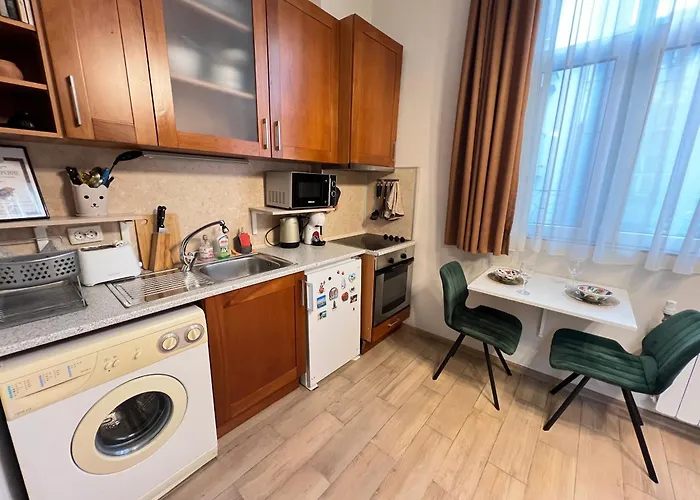 Budapest Cozy W Working Space And Wifi Apartamento